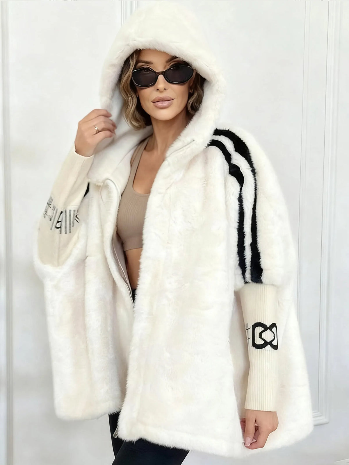 Lona™ | Cozy Hooded Winter Jacket