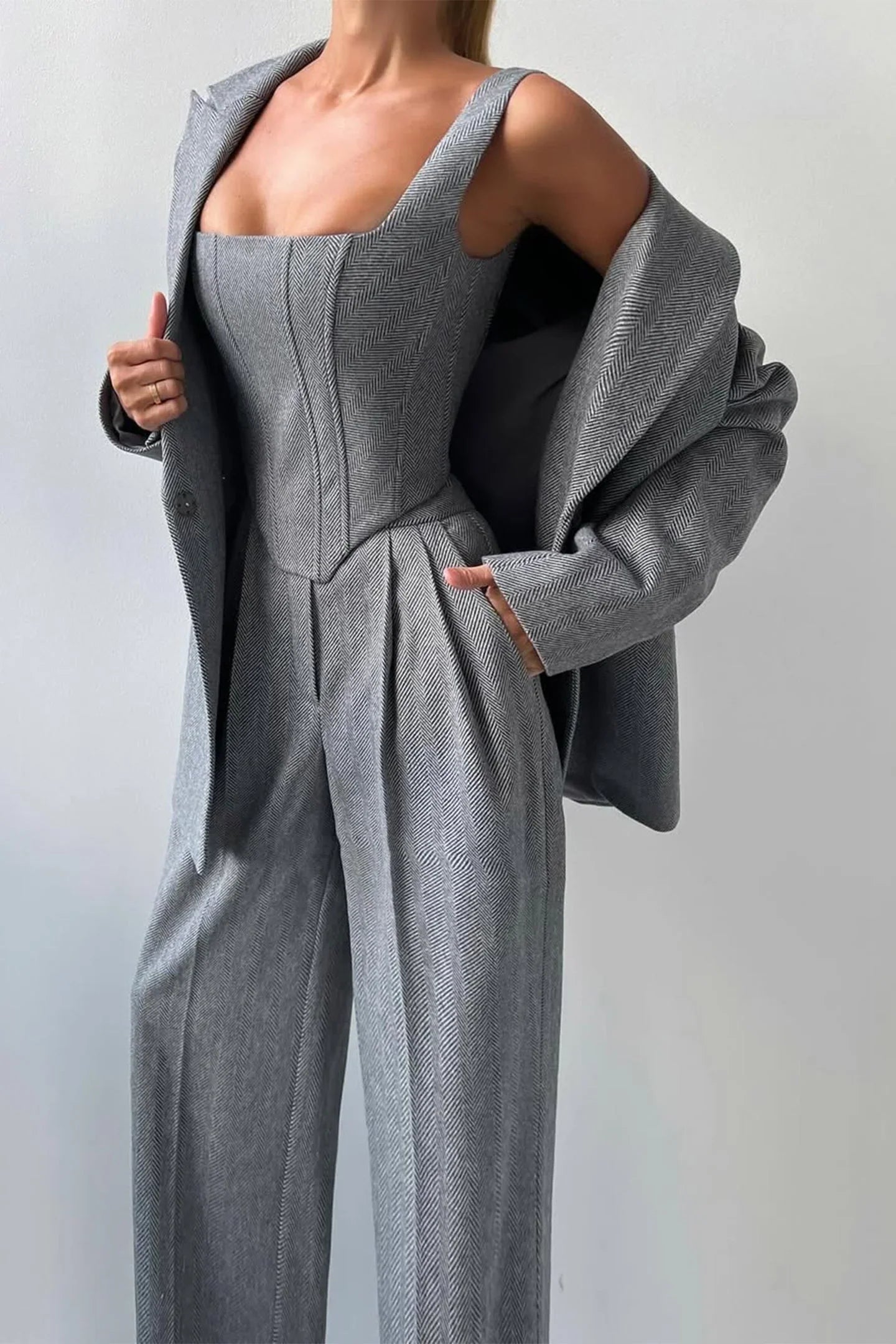 Pilar | Three-Piece Set with Double-Breasted Blazer