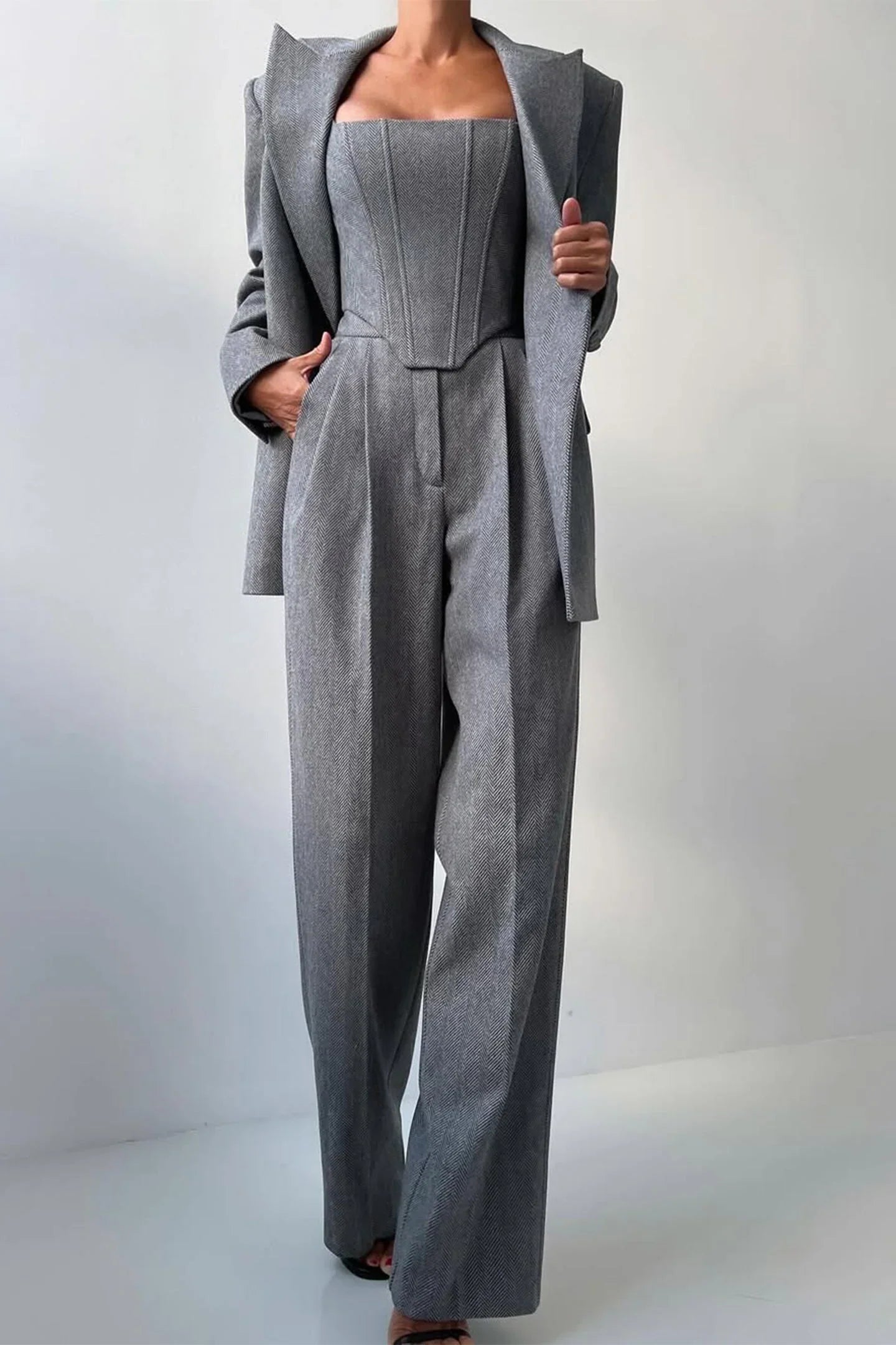 Pilar | Three-Piece Set with Double-Breasted Blazer