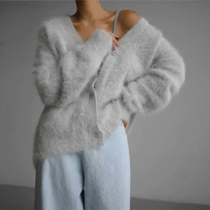 Scottie | Women’s V-Neck Relaxed Fit Cardigan